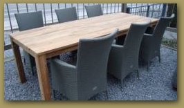 Landelijke teak tafel met 6 stoelen KOBO - GRIJS = AANBIEDING VOOR PASEN !! klik om te vergroten ->